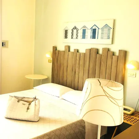 Hotel Viamare 3*